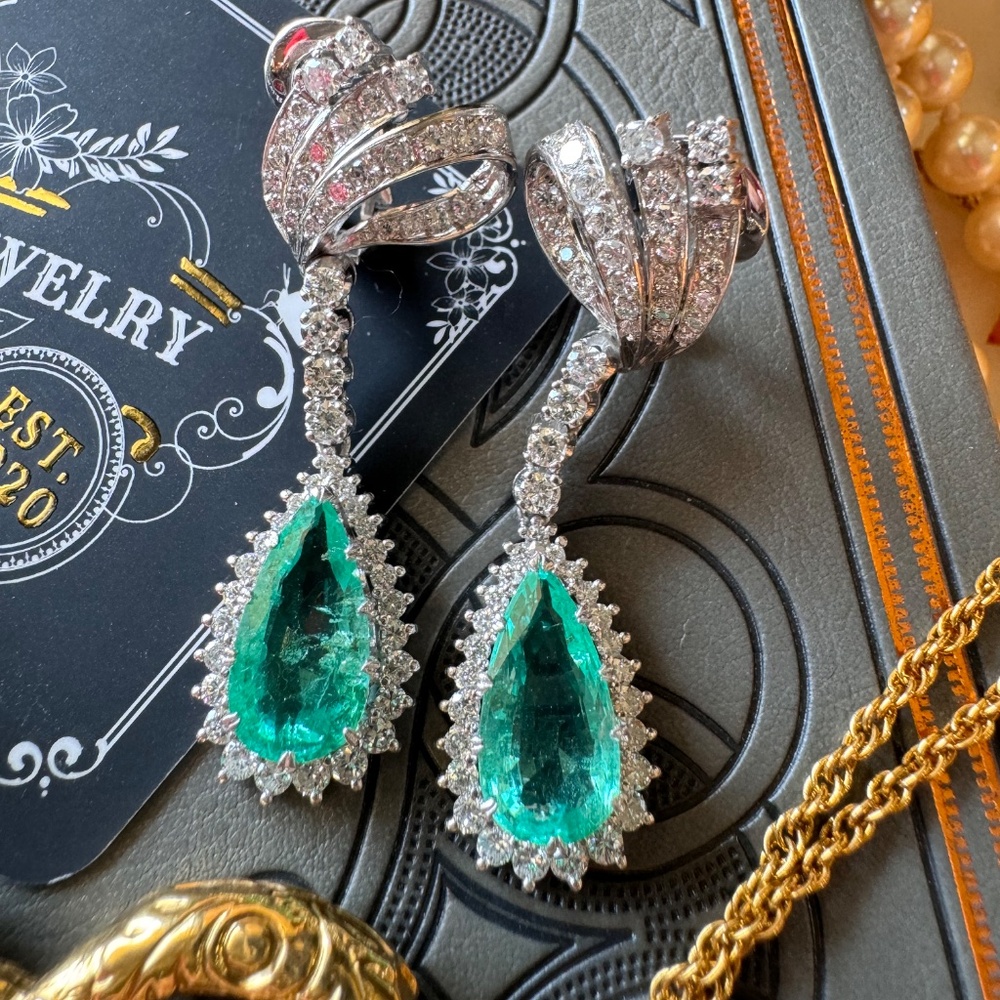 Vintage 8.27 ctw Emerald diamond drop earrings in 18k White Gold